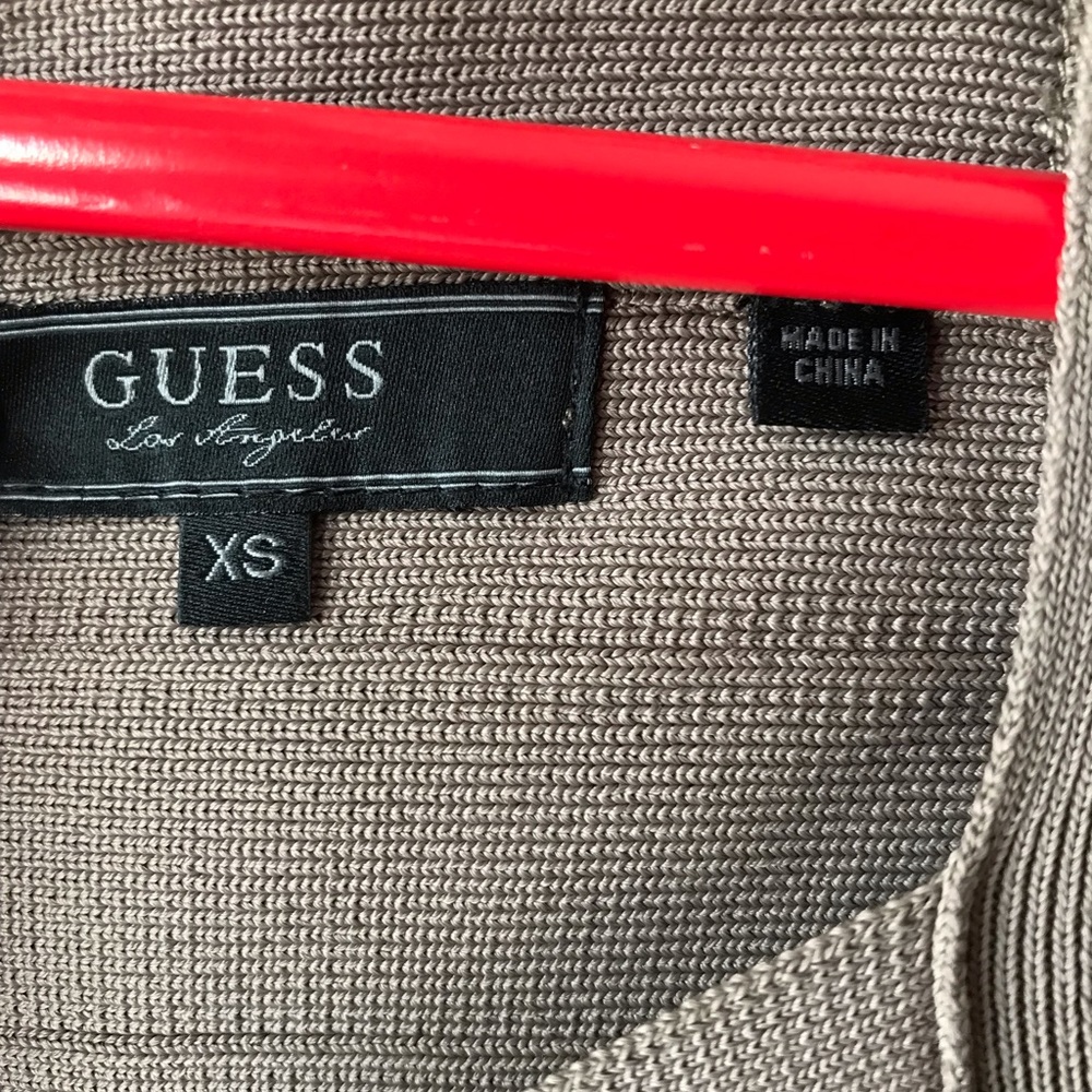 Guess - Picture 3 of 4